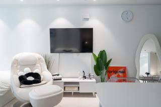 NEW Hongdae Stn 30sec #massage chair #netflix #purifier v - Seul - 9