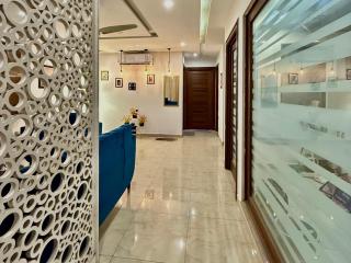 Apartment in Lahore - Lahore - 2