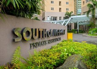 Private Modern Condo in BGC - Manila - 1