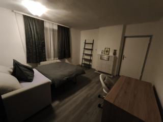 Modern Flat in Quaint Residence with Idyllic Garden - 3