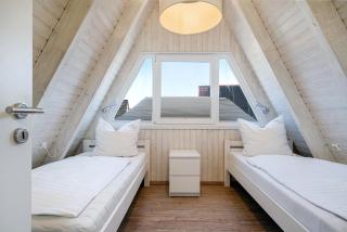 Spitzhus, zwei Schlafzimmer, Kamin, Garten, Hund willkommen! - Greetsiel - 1