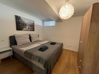 traumhafte Business & Relax Wohnung direkt im Stadtkern Oettingens by Elation Homes - Oettingen in Bayern - 4