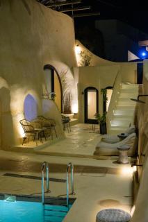 Anaktos Cave Houses - - 1