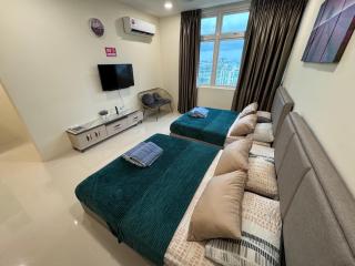 4 Pax - Scenic Riverfront Studio A, Kuching City - Kuching - 1