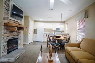 Enjoy Hill Country Adventures 2BD apt located in resort location - Canyon Lake - 1