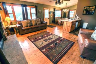 Lazy R Cottages- 15 cabin - 7