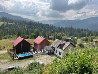 Mountain White House гостинний двір - Mykulychyn - 7