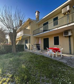 Relaxing setreat with pool close to the beach in Bibione - 1