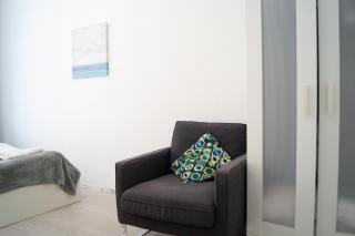 Trendy 1BR & 1LR Near Rennweg, Great City Links - 5