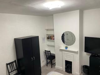 Modern bedroom with shared bathroom - 2