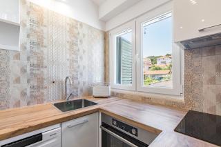 Luxury apartment in old town center with sea view - 9