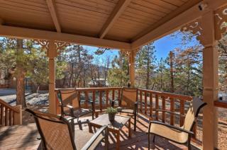 Canyon Castle Mtn Retreat w Hot Tub & Fireplace - Big Bear Lake - 7