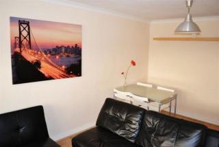 Victoria Centre Studio Apartments - City Centre in the Victoria Centre Shopping Centre next to Hilton Hotel with Kitchen and up to 4 Beds - Parking for Cars or High Top Vans from Five Pounds a Day - Close to Motorpoint Arena - Sunday 1pm Check-Out - Nottingham - 6