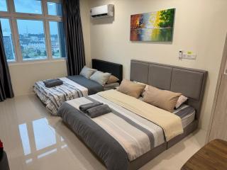 4 Pax - Scenic Riverfront Studio B, Kuching City - Kuching - 0
