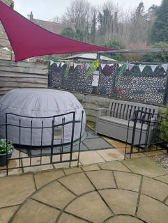 Larch Cottage Ruston with hot tub, dogs go free - 5