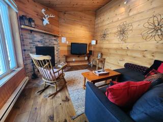 Le Fairytale - Enchanting Getaway with Spa & Sauna - Notre-Dame-de-la-Merci - 3