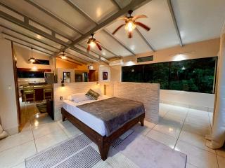 Zen Zaru Free MA Park Tour & Breakfast - 0