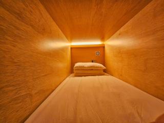 82 Capsule Hotel in Seoul Hong-dae Hongdae - Seul - 8