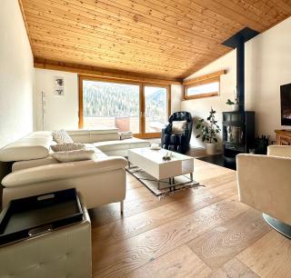 Chasa Stefania, modernes Engadiner Haus mit Wellness und Sauna - Scuol - 1