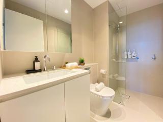Modern Comfort - 2B2B with Balcony & Parking - Melbourne - 3