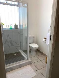 Beachside Studio Apartment on Surfers Corner - Cidade Do Cabo - 5