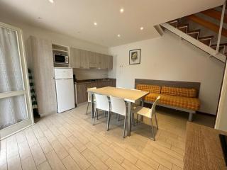 Tastefully furnished flat with pool and playground - 2