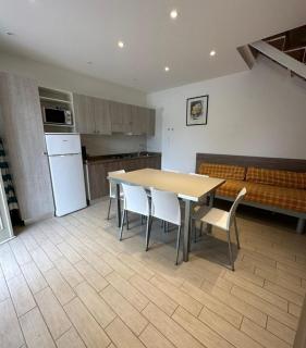 Tastefully furnished flat with pool and playground - 9