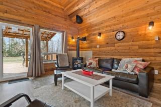 Lake Vibes 3 BD 1 BA Cottage steps from the Lake - 4