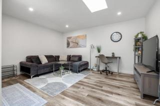 Winston Suite 2BR 1BA - Carriage Suite with Garage - 7