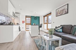 2 Bedroom Birmingham Central Apartment with Balcony - Birmingham - 7