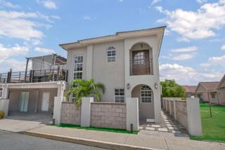 Suzanne's Sogno - Ellis Caymanas - 0