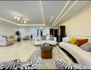شقة فندقية vip للإيجار علي النيل كورنيش المعادى ڤيو الأهرامات - Cairo - 0