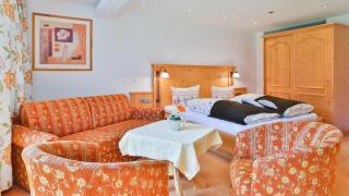 Tourist Hotel Boehm - 1