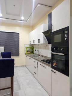 Blossom Service Apartment - Olowoira - 1