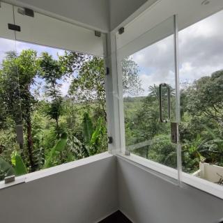 WHITE VIVID Homestay - Pīrmed - 5