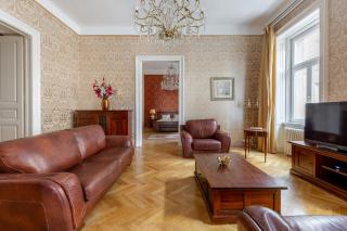 Summit Sanctuary Apartment - Budapest - 6