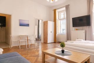 Stylish 2BR, Perfect Location & Well Connected - 6