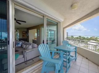 Elegant 2 Bedroom 3 Bath Condo - Clearwater Beach - 5