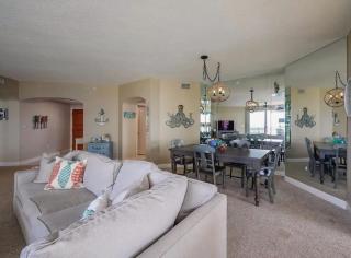 Elegant 2 Bedroom 3 Bath Condo - Clearwater Beach - 7
