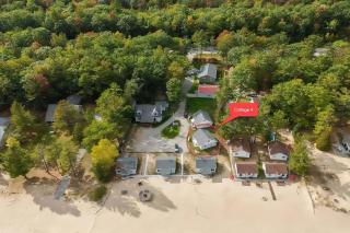 Sunnyside Combined 12BR 5BA Lakefront Retreat - Lincoln Junction - 4