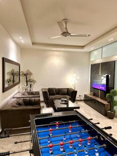Noir & Gold 1BHK Apt - Islamabad - 0