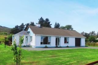 Laura's Lodge on the WAW - Meenacross - 0