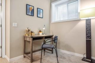 The Grande 1BD 1BA - Full Kitchen Guest Suite - 2