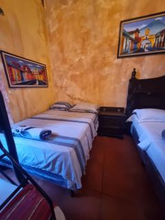 Hotel California - Antigua Guatemala - 6