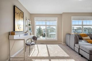 The Venti - 3BD 2BA Yard Garage & Upper Suite - 2