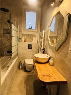 Grand Paris Cozy Stay Private Studios and Apartment Quick Access to Paris - 5