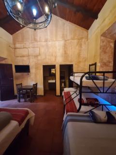 Hotel California - Antigua Guatemala - 7
