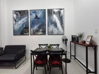 Forbeswood Garden Suite Parklane BGC - Manila - 1