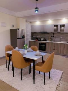 newly furnished apartment with swimming pool, fully equipped gym, private parking space,children playground and unbeatable scenic city views - Nairobi - 0
