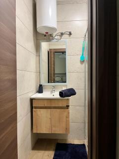 Mayflower Flat, Flat 12 - 1